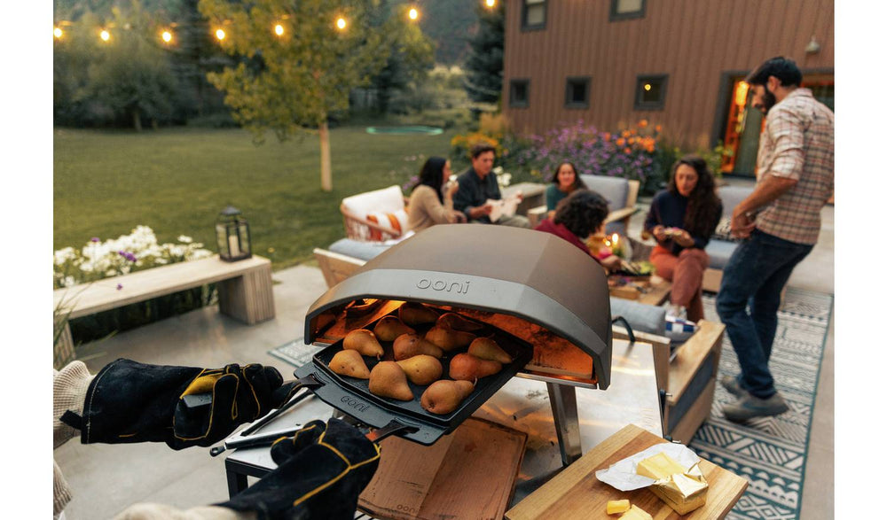 Ooni Koda 16 Gas-Powered Pizza Oven - Authentic Neapolitan Pizza in 60 Seconds